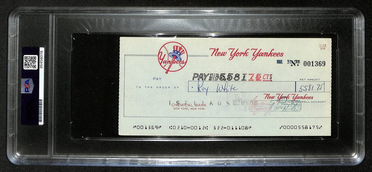 Roy White Signed/Auto 1975 NY Yankees Payroll Bank Check PSA/DNA 194537
