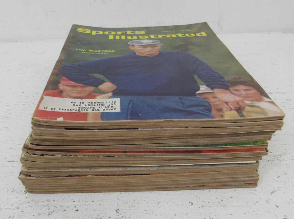 Lot of (21) 1962 Sports Illustrated Magazine Issues Arnold Palmer Cover 197758