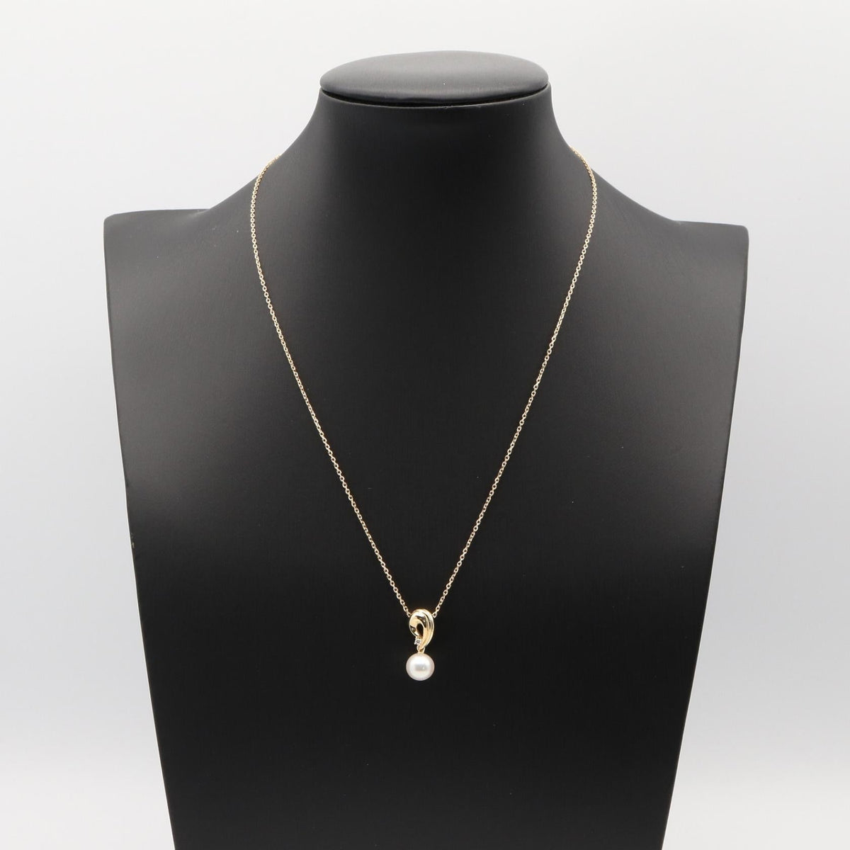 Tasaki Pearl & Diamond · 18K Yellow Gold