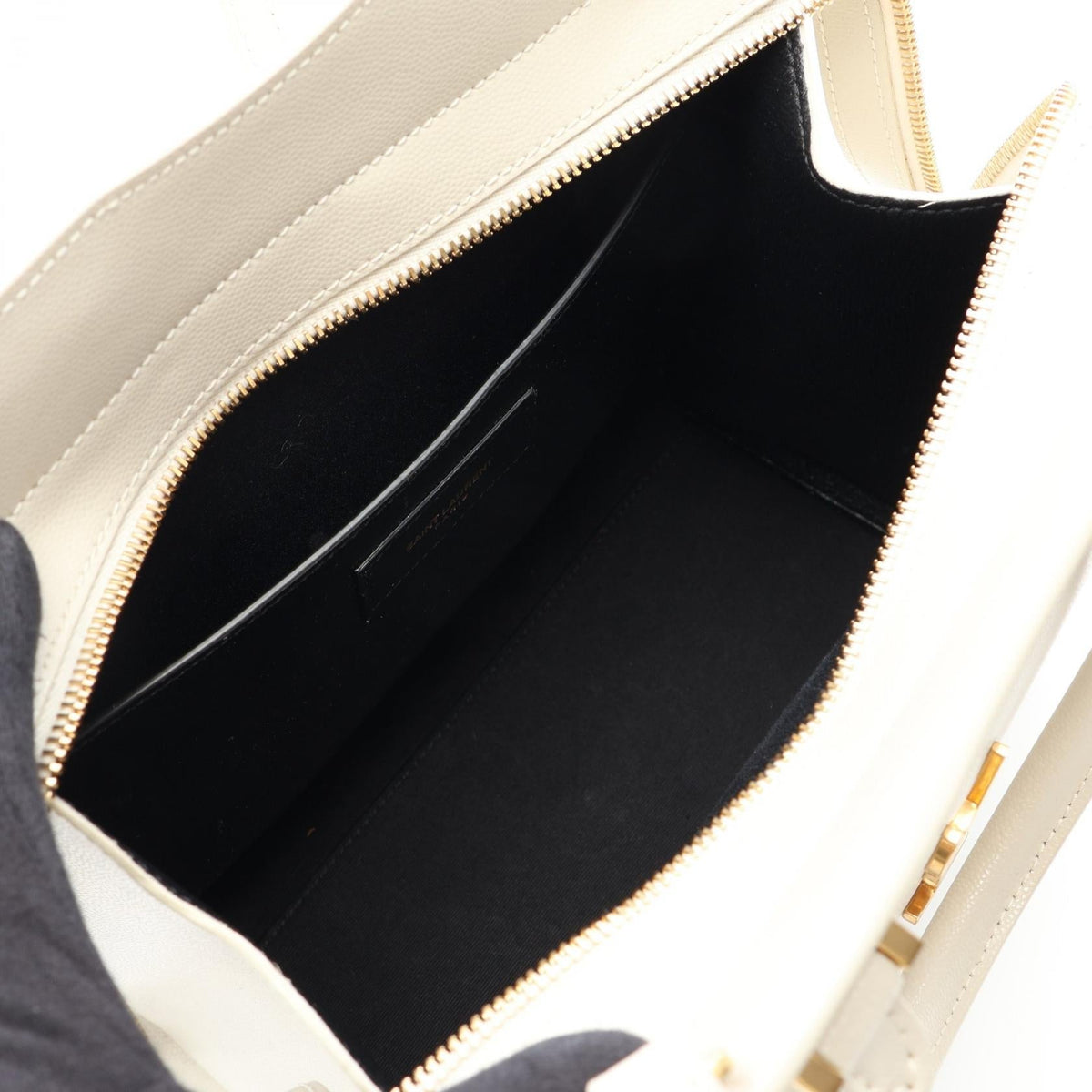 Saint Laurent Uptown Tote Small · Leather