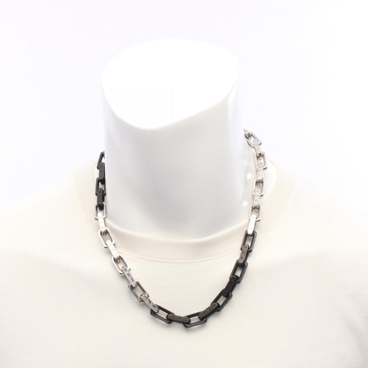 Louis Vuitton Collier Monogram Chain
