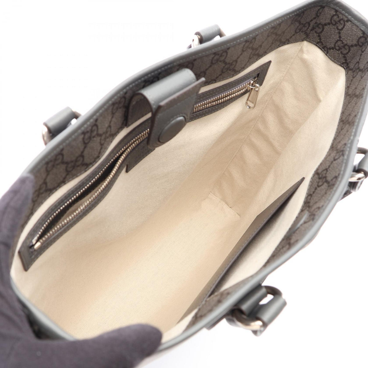 Gucci GG Supreme Tote · Canvas Leather