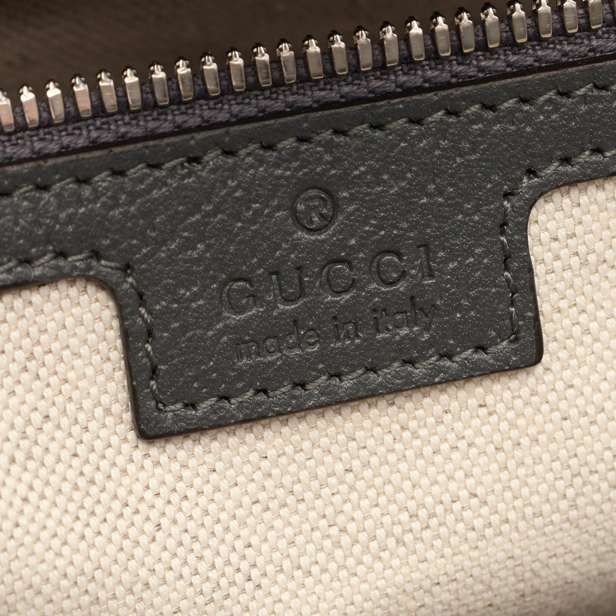 Gucci GG Supreme Tote · Canvas Leather