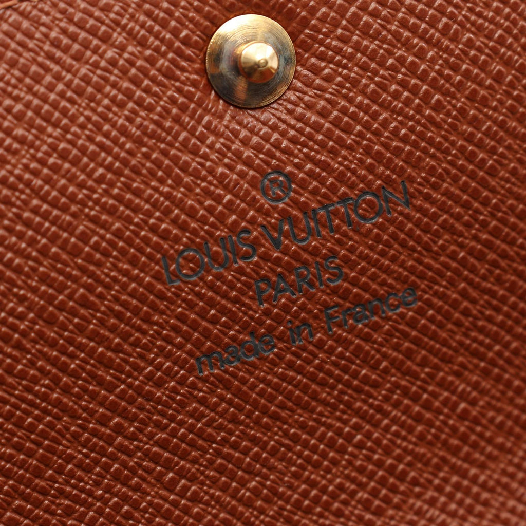 LOUIS VUITTON Pochette Monnaie · Monogram