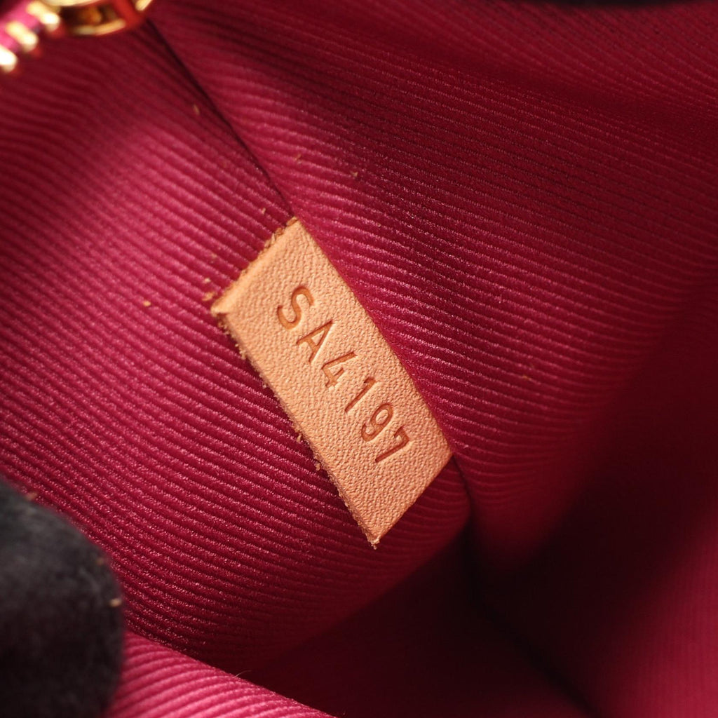 Louis Vuitton Cluny BB · Monogram Rose