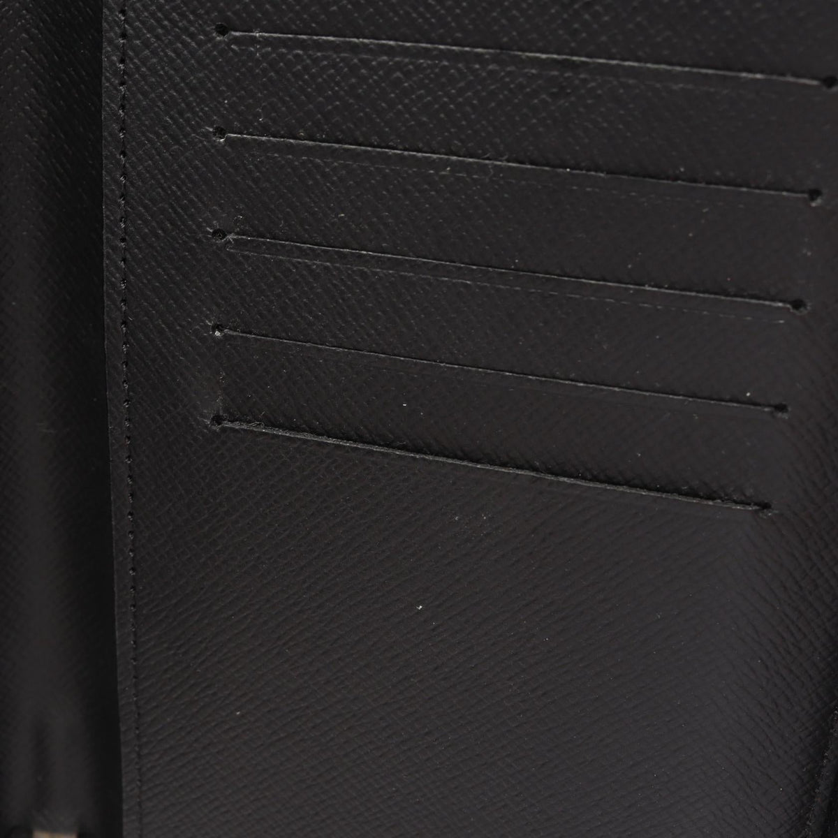 Louis Vuitton Zippy · Monogram Eclipse