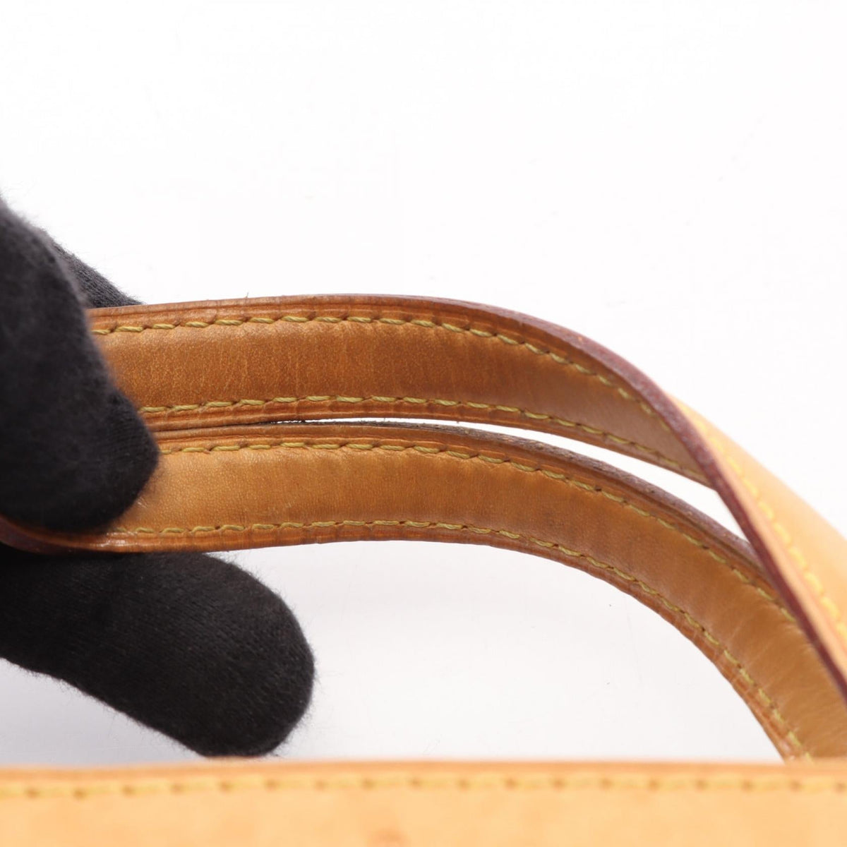 LOUIS VUITTON Blair MM · Monogram Vernis