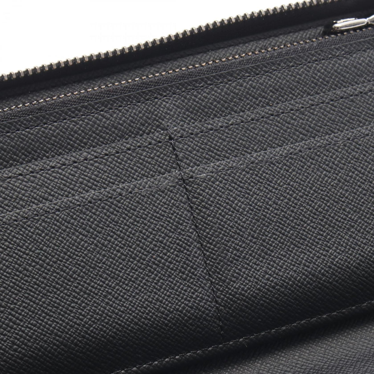 Louis Vuitton · Monogram Eclipse · Zippy