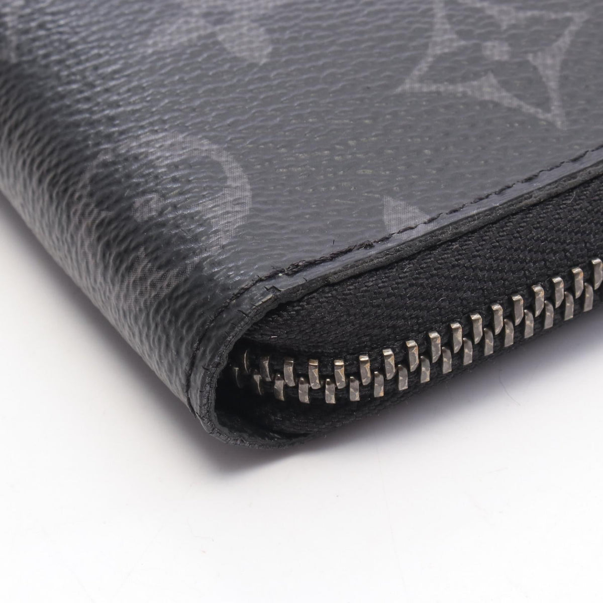 Louis Vuitton · Monogram Eclipse · Zippy