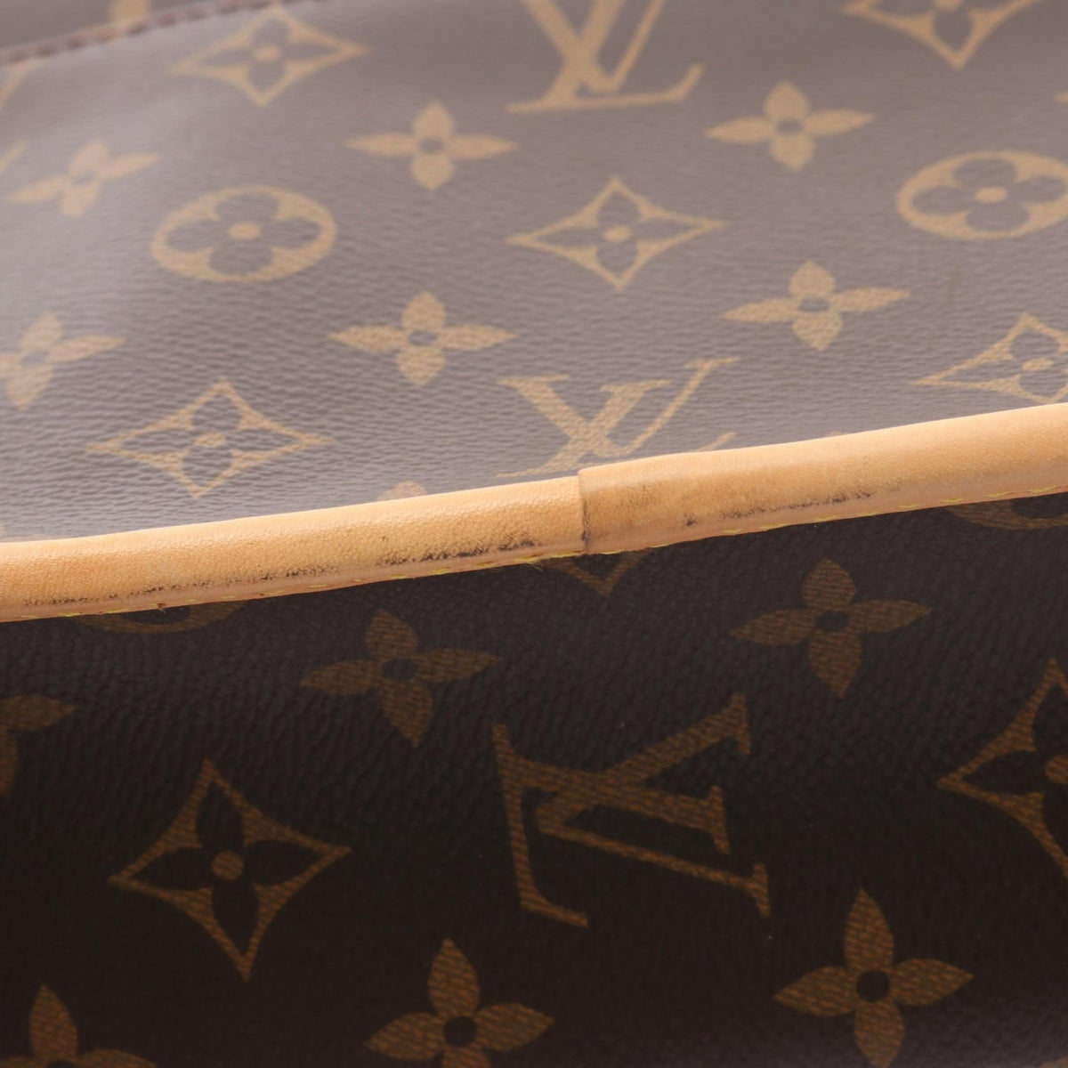 Louis Vuitton Sologne · Monogram