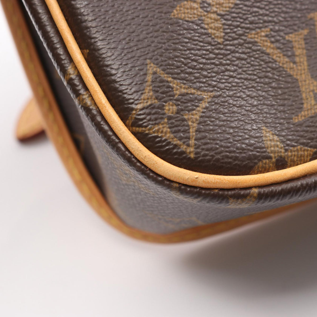 Louis Vuitton Sologne · Monogram