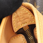 Louis Vuitton Boeshi MM · Monogram Canvas