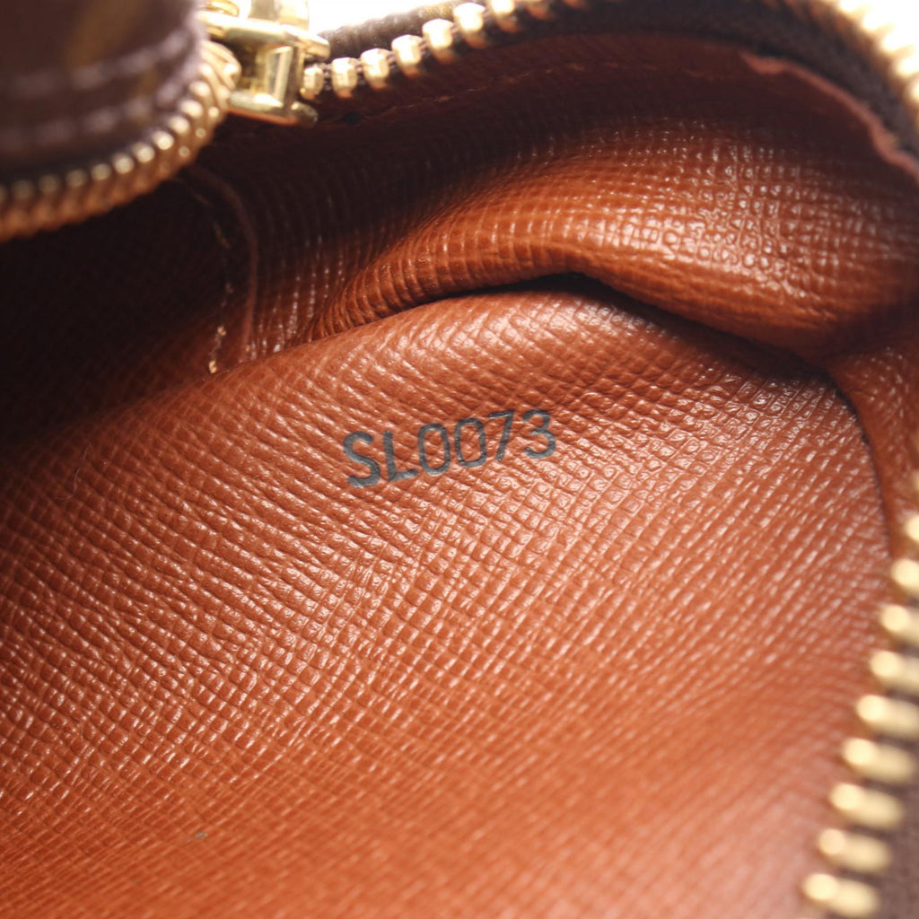 LOUIS VUITTON Trocadero 30 · Monogram