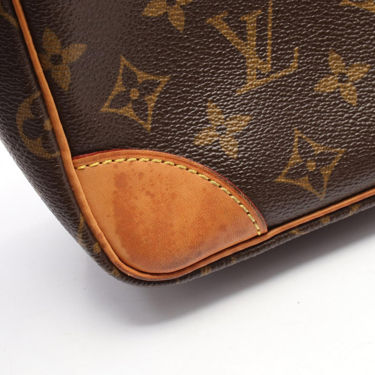 LOUIS VUITTON Trocadero 30 · Monogram