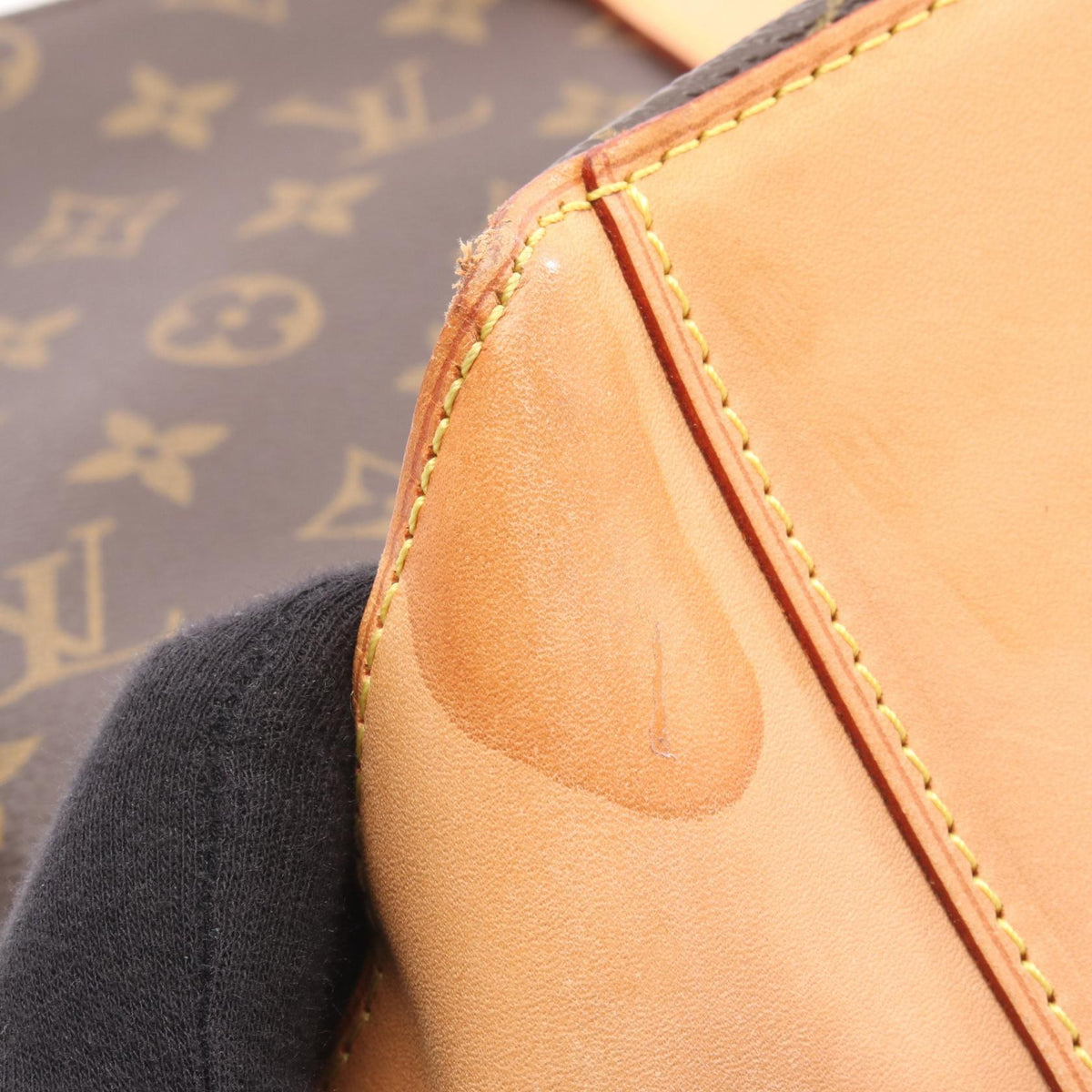 Louis Vuitton Cabas Mezzo · Monogram