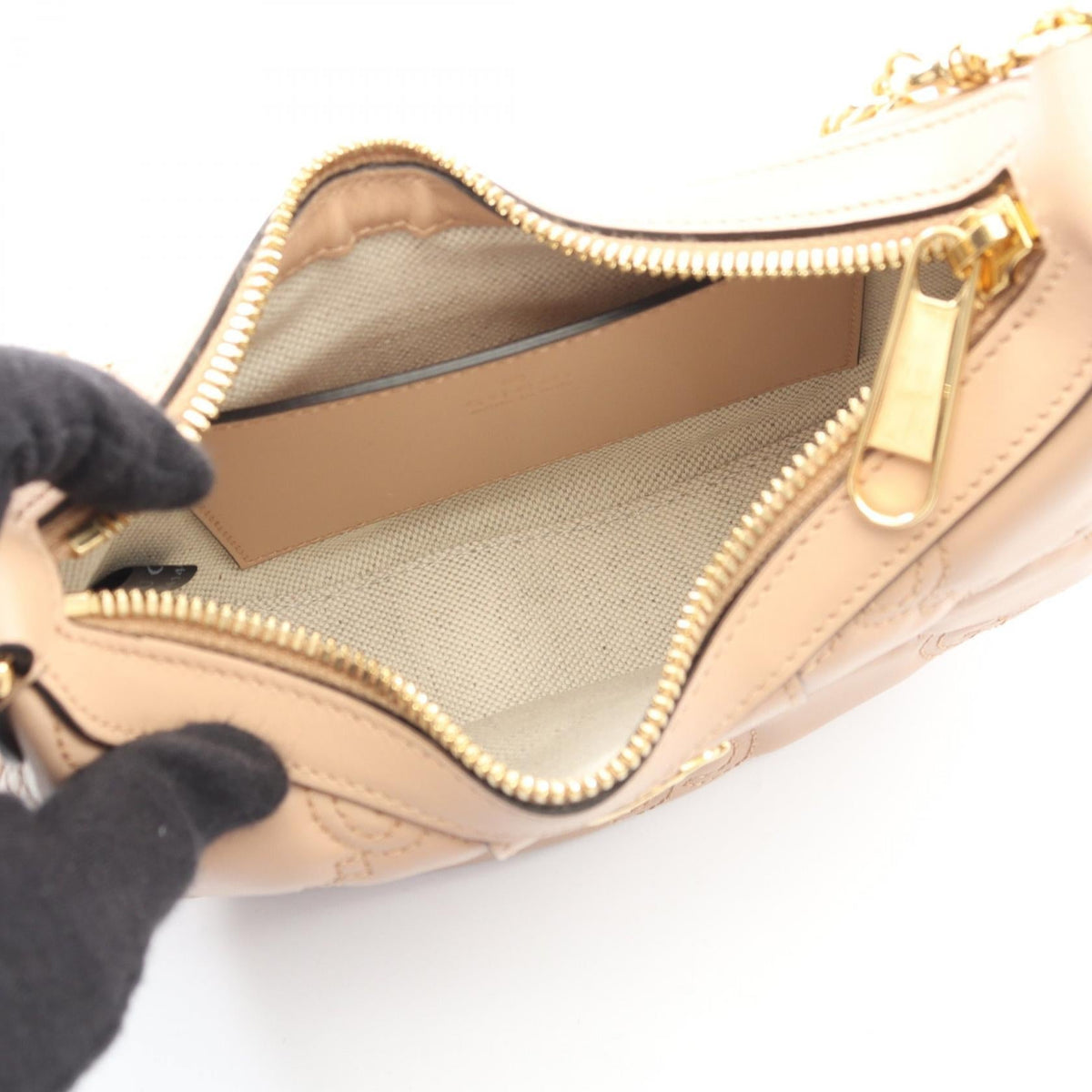 Gucci GG Matelassé · Chain Shoulder Bag