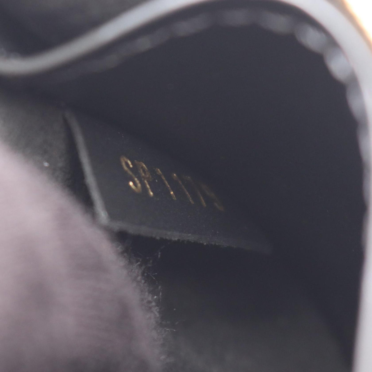 Louis Vuitton Dauphine BB · Monogram Reverse