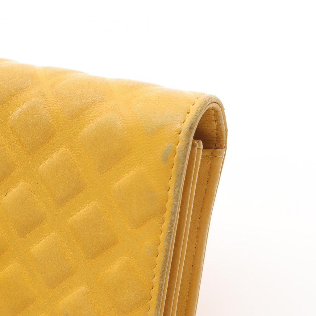 CHANEL Matelassé · Bifold Wallet