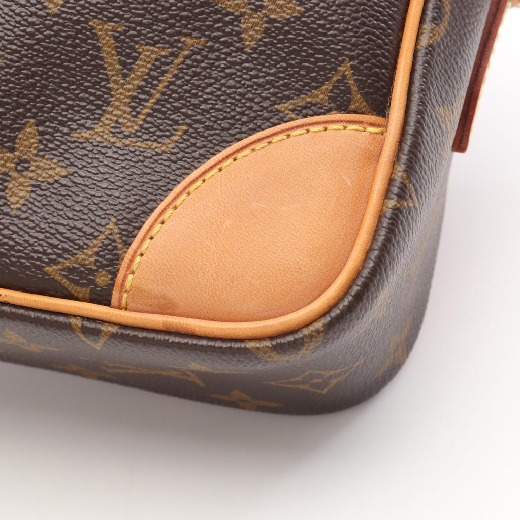 Louis Vuitton Trocadero 27 · Monogram Canvas