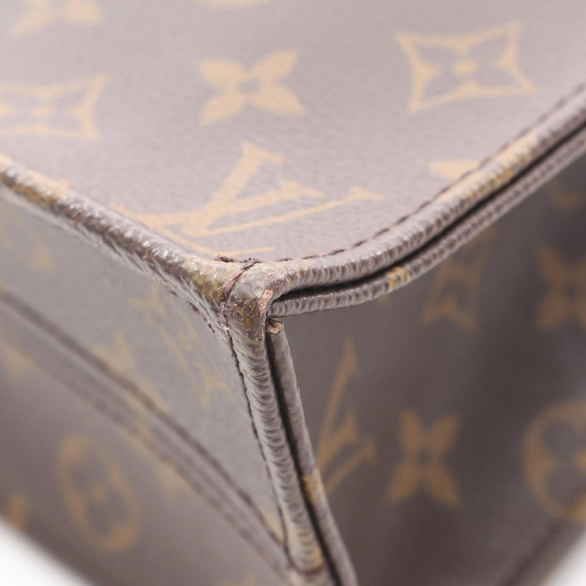 Louis Vuitton Sac Plat · Monogram Canvas