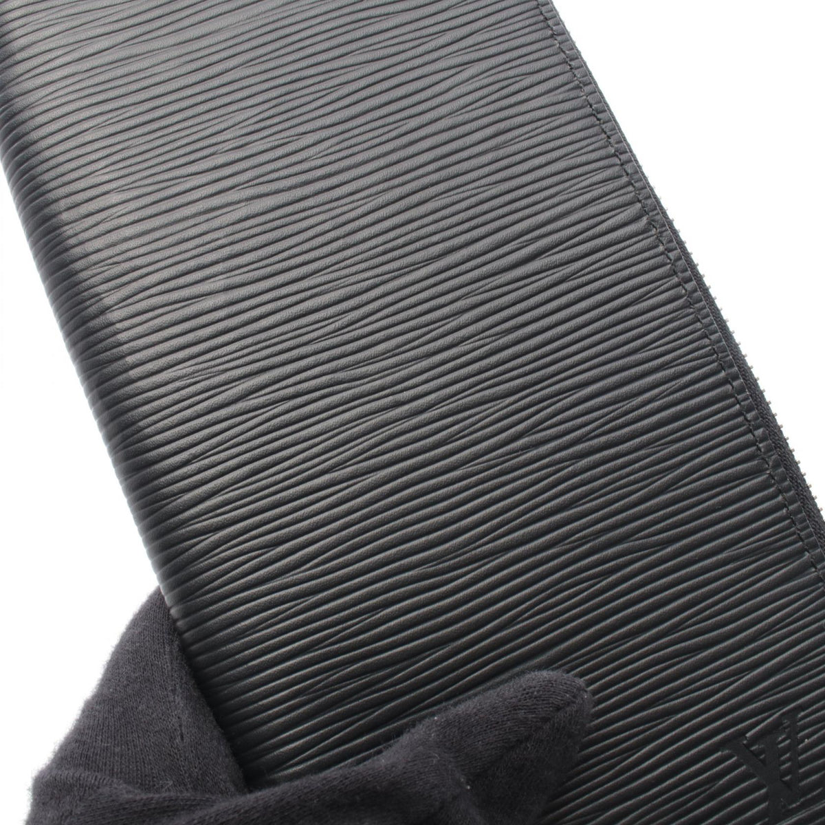 Louis Vuitton Zippy Vertical · Epi Leather
