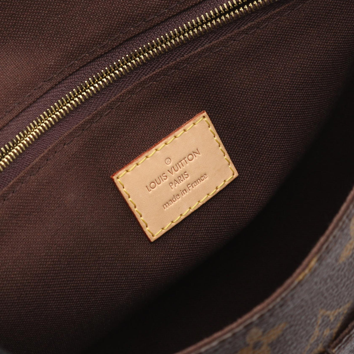 Louis Vuitton Menilmontant PM · Monogram