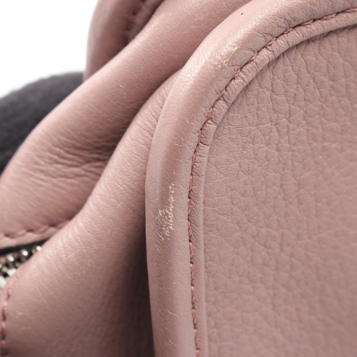 Loewe Amazona 28 · Leather
