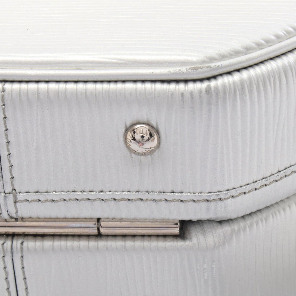 Louis Vuitton Petite Boîte Chapeau · Epi