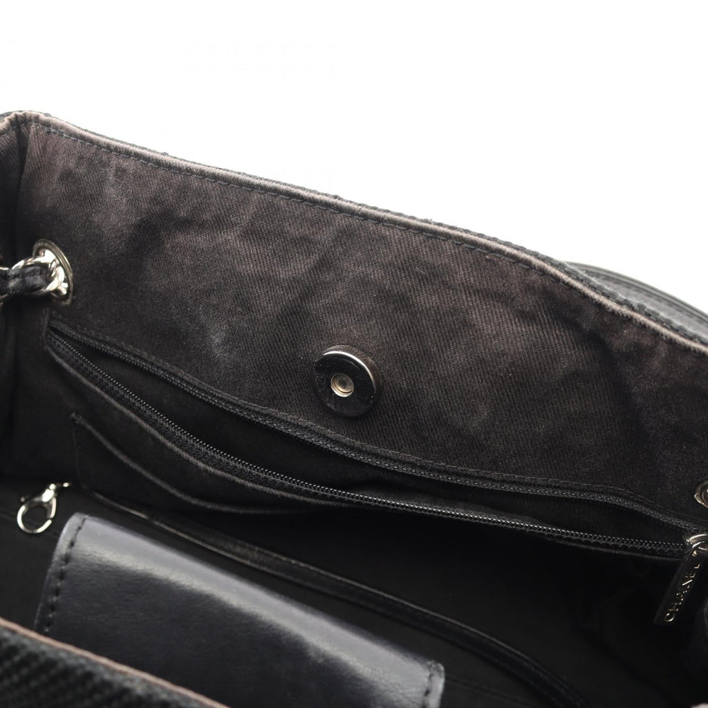 Chanel V Stitch · Chain Shoulder Bag