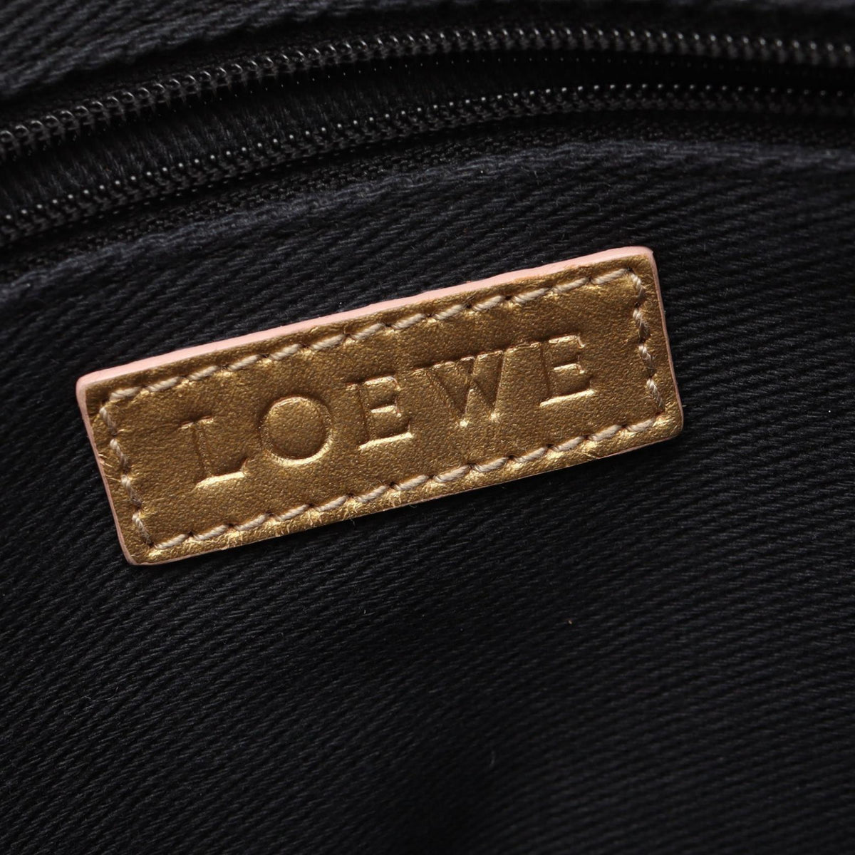 Loewe Repeat Anagram · Canvas