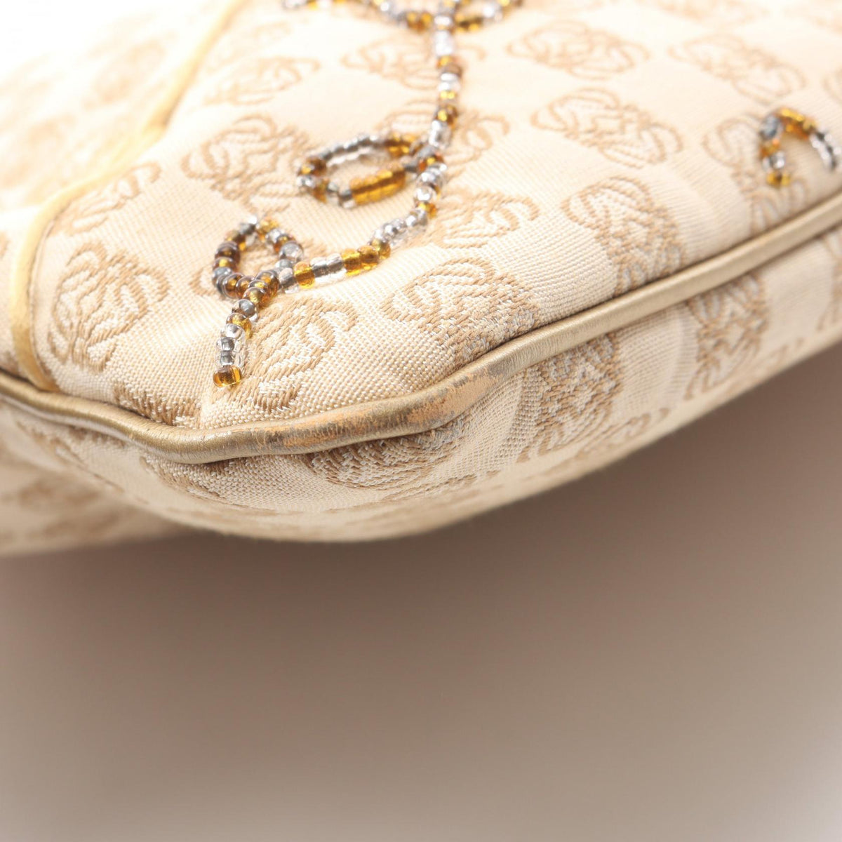Loewe Repeat Anagram · Canvas