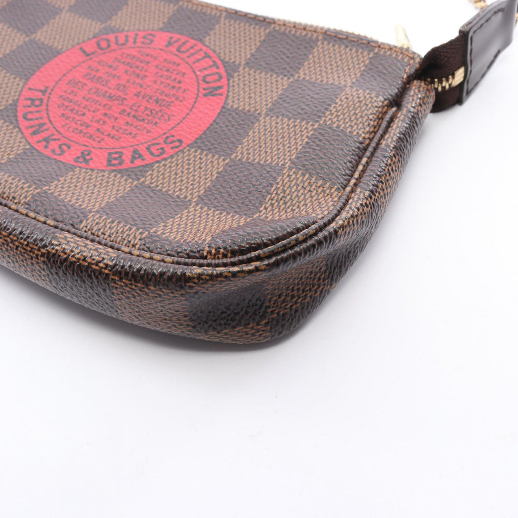 Louis Vuitton Mini Pochette · Damier
