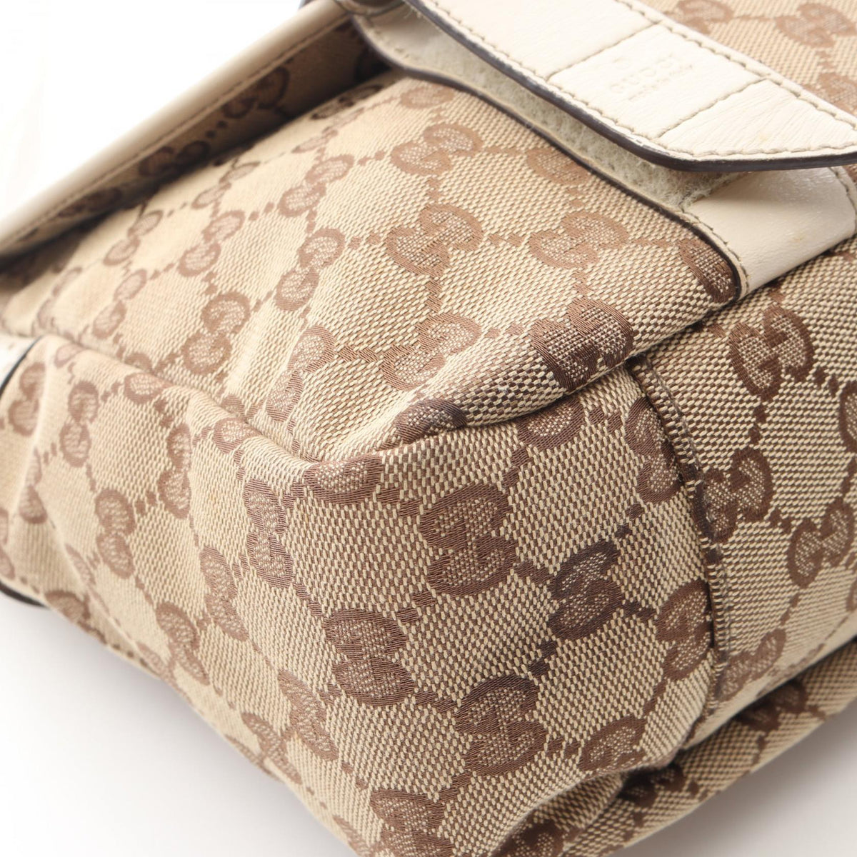 Gucci GG Canvas · Crossbody