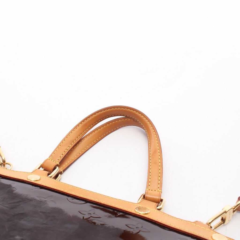 Louis Vuitton Blea MM · Monogram Vernis