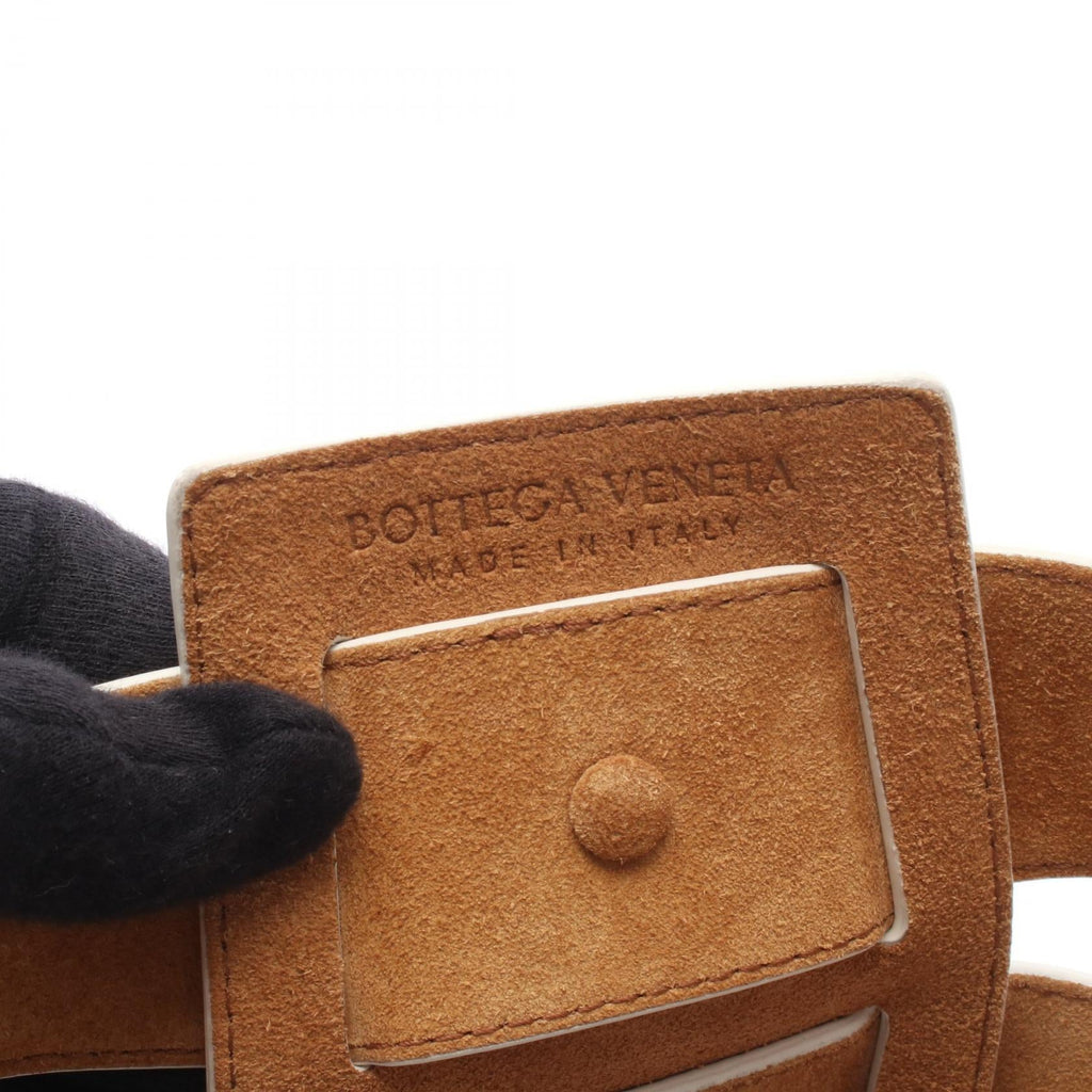 Bottega Veneta The Shell Medium · Leather