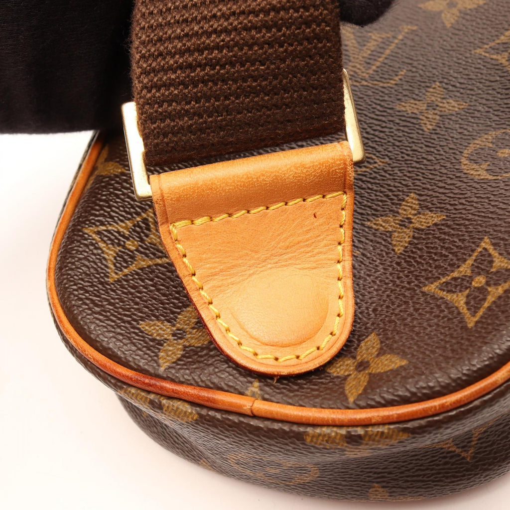 Louis Vuitton Pochette Gange · Monogram