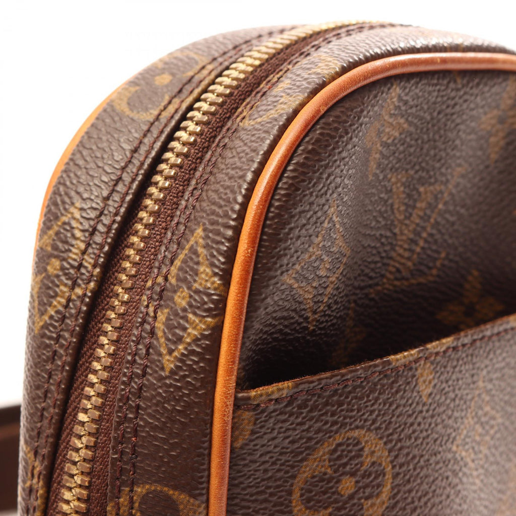 Louis Vuitton Pochette Gange · Monogram