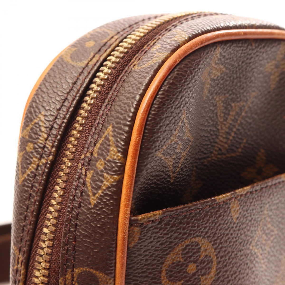 Louis Vuitton Pochette Gange · Monogram