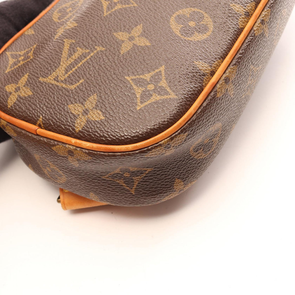 Louis Vuitton Pochette Gange · Monogram