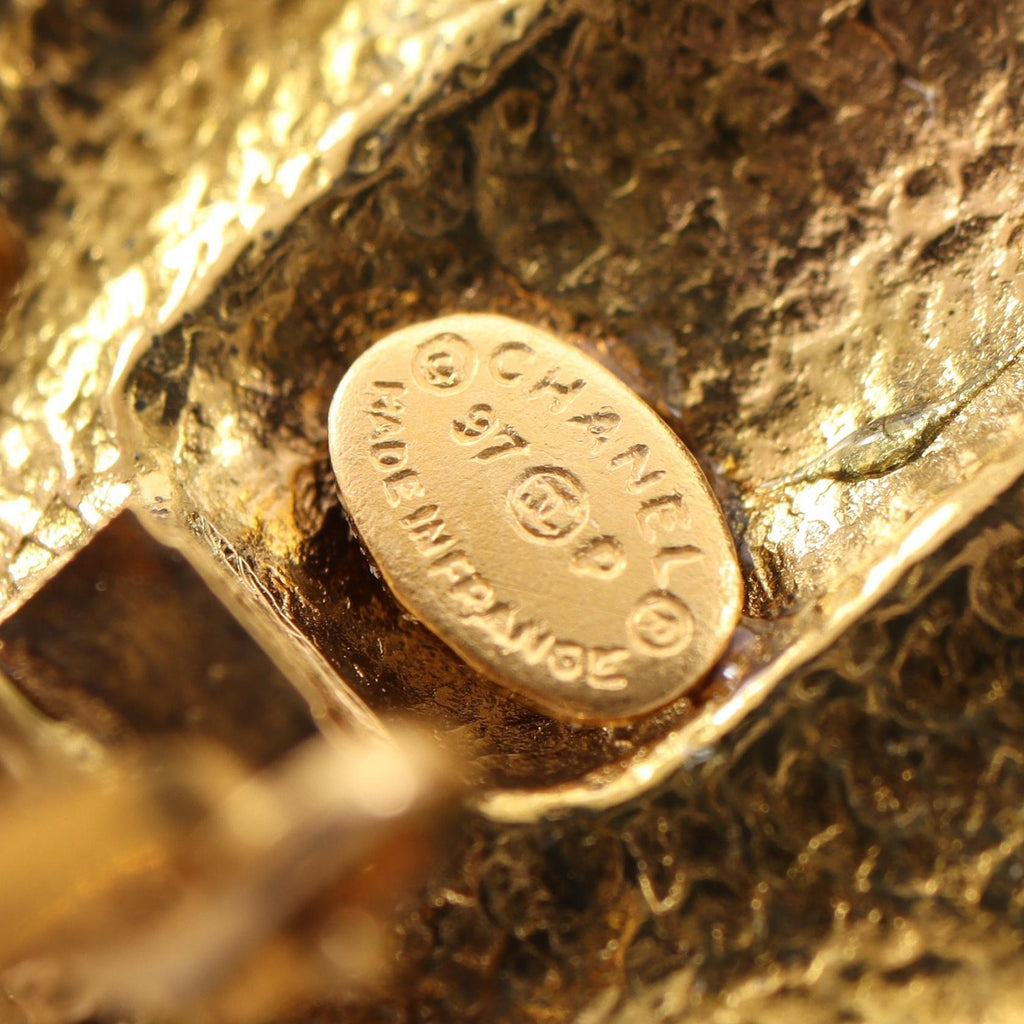 CHANEL Matelassé Rhombus Earrings · Gold Plated