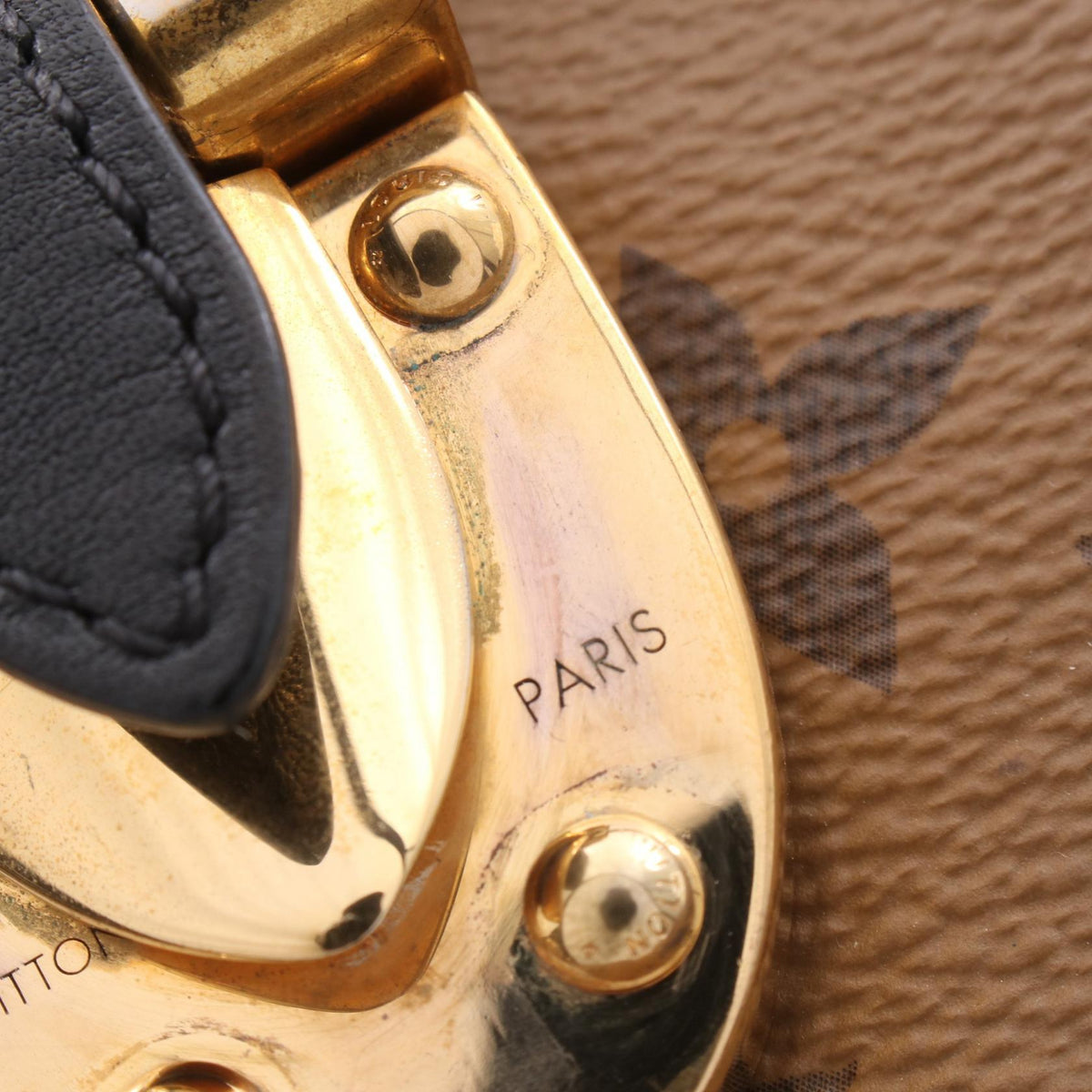 Louis Vuitton Camera Box · Monogram Reverse