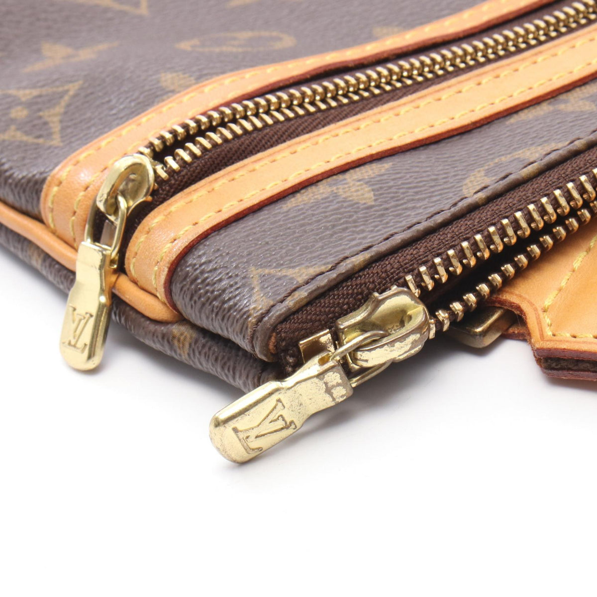 Louis Vuitton Pochette Bosphorelles · Monogram