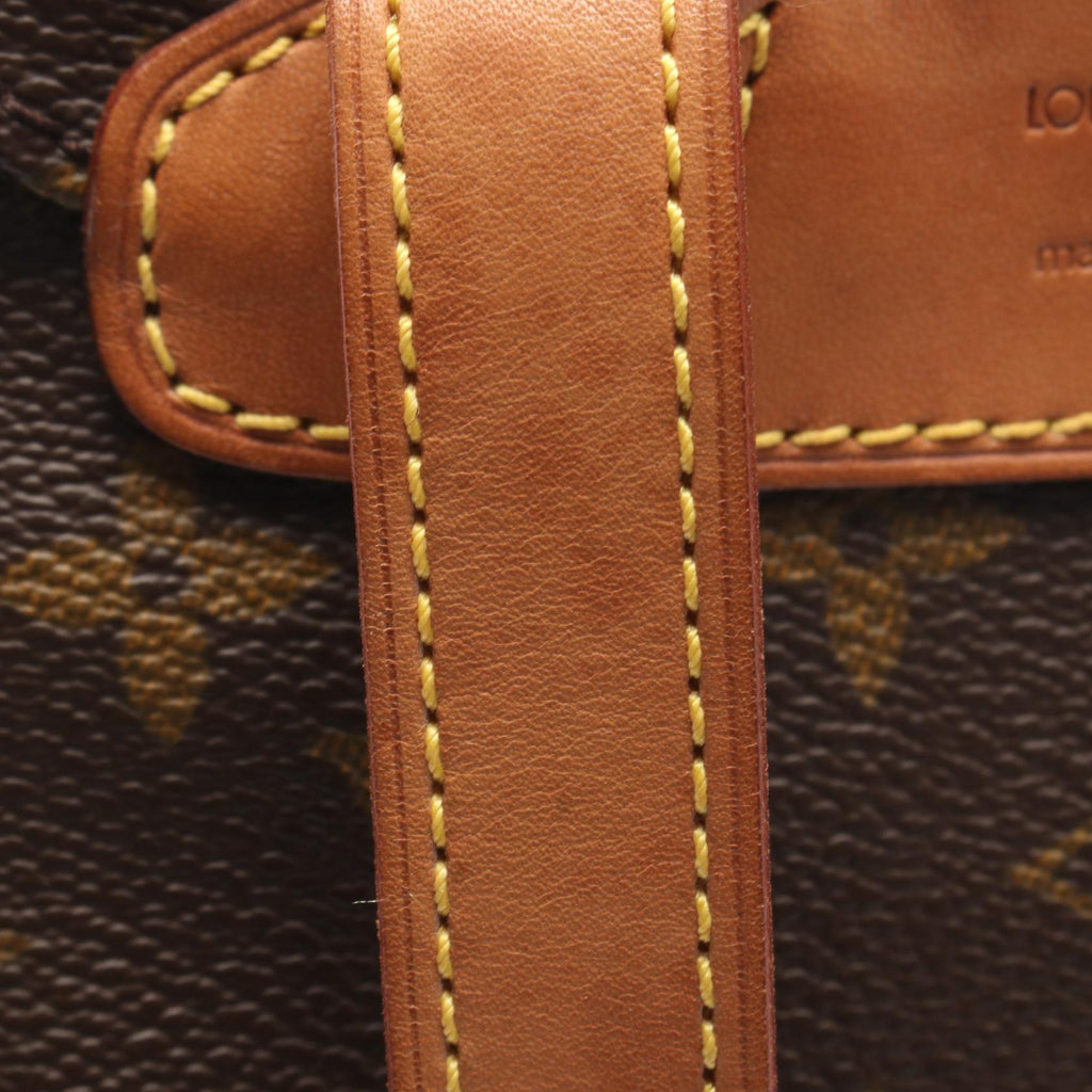 Louis Vuitton Montsouris MM · Monogram