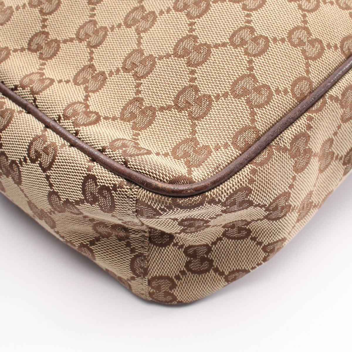 Gucci GG Canvas · Crossbody