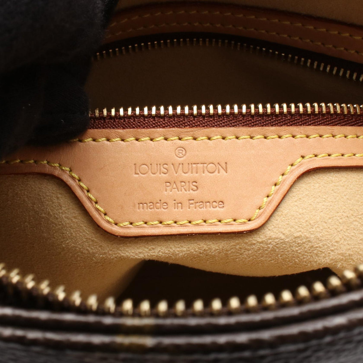 Louis Vuitton Looping GM · Monogram