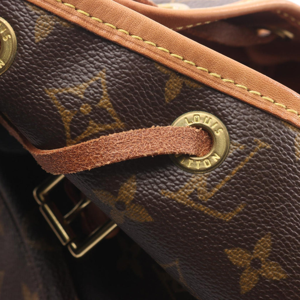 Louis Vuitton Montsouris MM · Monogram