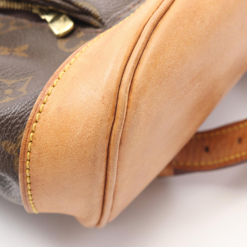 Louis Vuitton Montsouris MM · Monogram Canvas