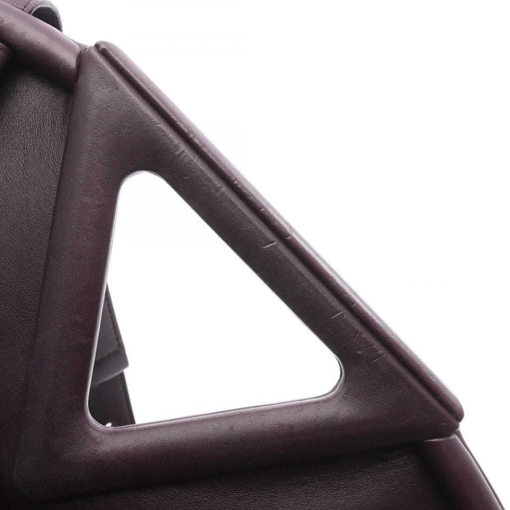 Bottega Veneta Point Medium · Leather