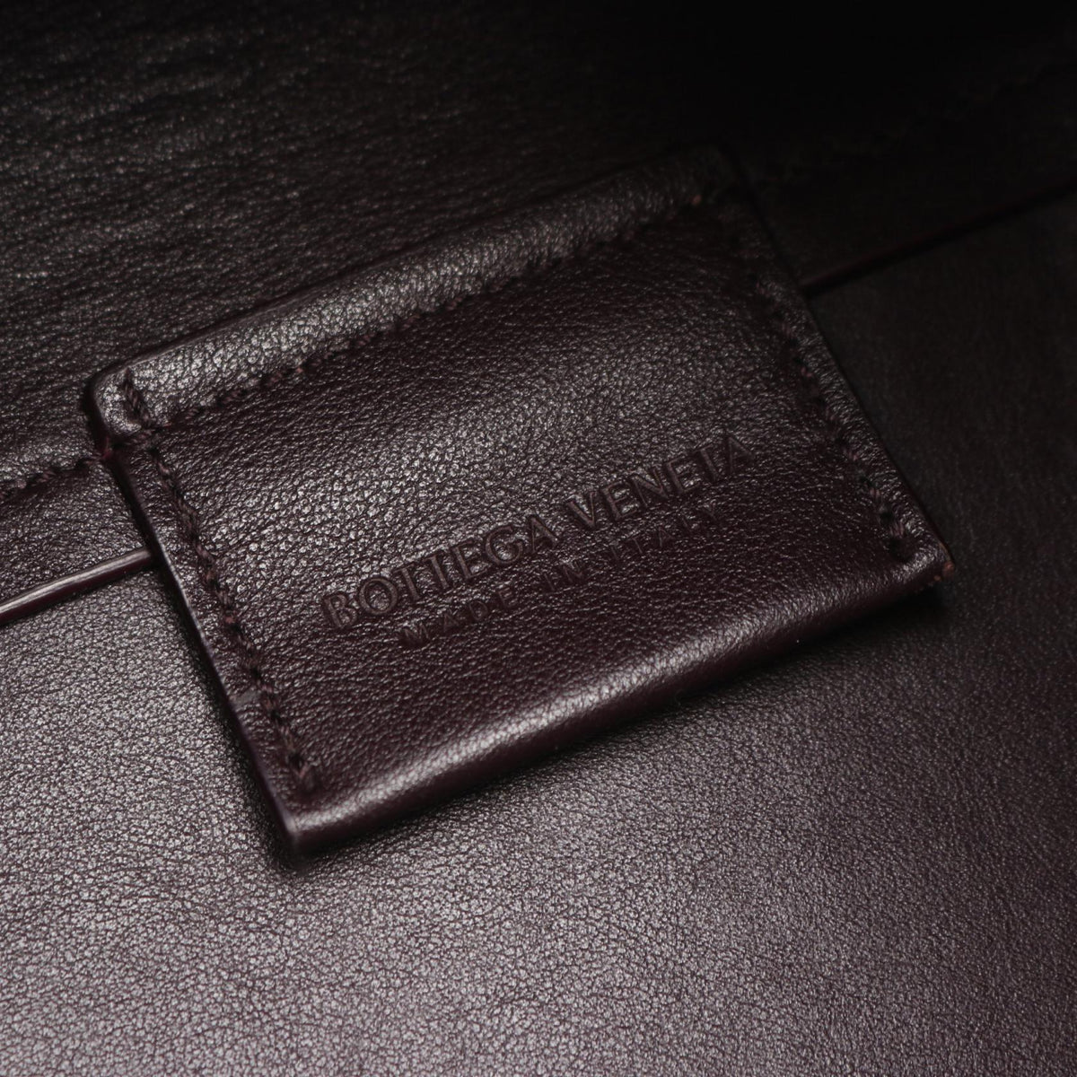 Bottega Veneta Point Medium · Leather