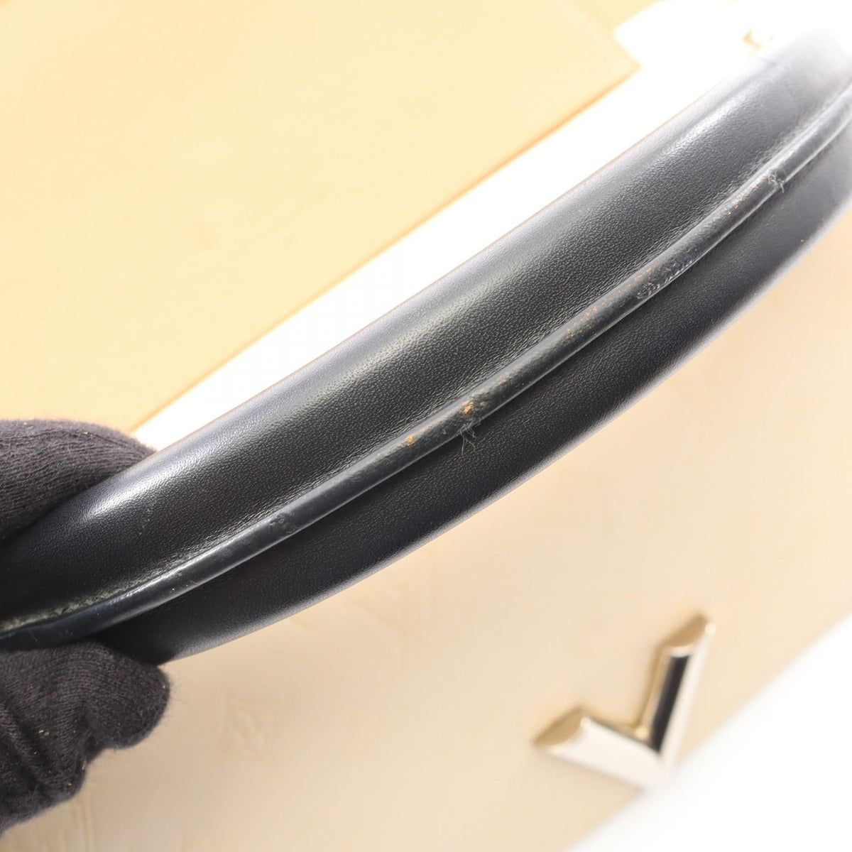 Louis Vuitton Very One Handle · Calfskin
